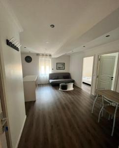 Appartements Spacieux T3 aiguebelle : photos des chambres