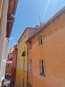 Sublime appartement 4P classé dans le Vieux-Nice