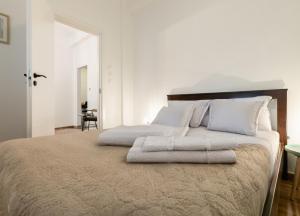 Koukaki Gem Chic Apt near Acropolis