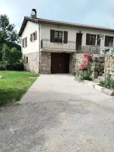 Gîte en pleine campagne - Laval-Atger