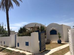 Summer house near beach