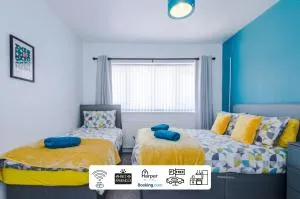 Spacious Detached Bungalow By Harperletting Short Lets & Serviced Accommodation Buckely With Pool table & Driveway - Connahs Quay