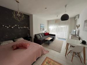 "LOS ROSALES Apartment, 500m to the beach"