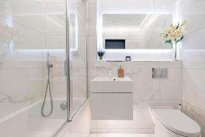 Immaculate 3 Bed Apartment with Private Entrance in Inverleith