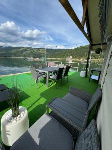 Casa pe lac Bicaz