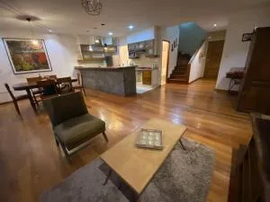 Departamento de 2 pisos en zona norte Cochabamba - Santa Ana de Cala-Cala