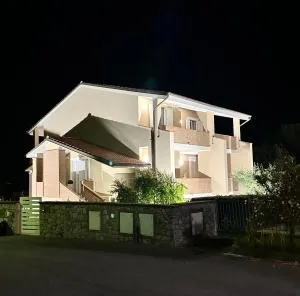 Villa Cattleya - Gello