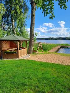 Domki z jeziorem - Sajzy 22