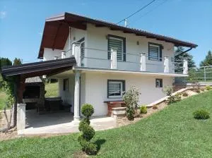 Vikend kuća Hana - Škarićevo