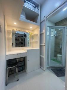 5BR House with Centralized AC, Backyard & Office