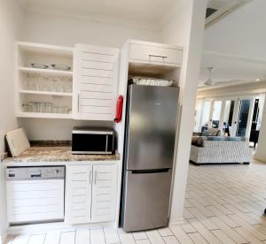 Eden Island House - Onyx