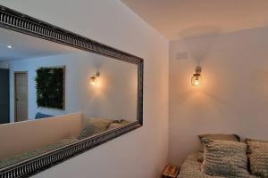 La Dame - Parking Privé GRATUIT Proche GE Alstom & Centre-Ville