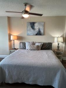 Spacious 2 Bedroom 2 Bathroom Apartment with Balcony in Uptown Charlotte! City Views & Free Parking!