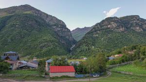 Givi Kakhianis Svaneti Guesthouse