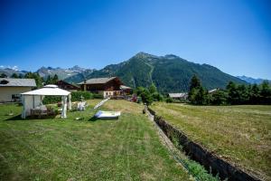Maison Zerbion Antagnod - Attic Charm Apartment Lounge and Garden CIR 0103