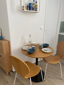 Appartements Studio hyper centre proche RER : photos des chambres