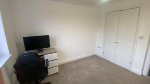 2 bed modern flat