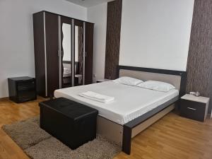 ApartHotel Yanis