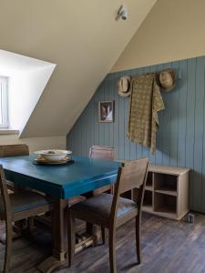 Maisons de vacances Les Pierres Lotoises - gite les grandes pierres : Maison 2 Chambres