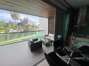 Ananya Beachfront Wongamat Paradise