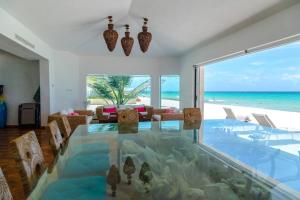 Casa Marmol Beach Front