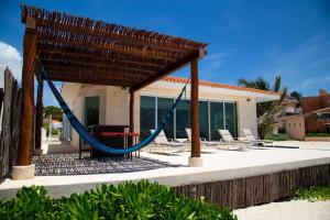 Casa Marmol Beach Front