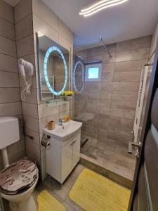 All In Jacuzzi Apartment