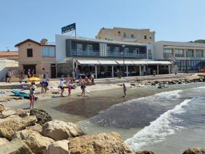 Appartements bord de mer L-ONADA Sablettes Saint Elme Saint Mandrier : photos des chambres