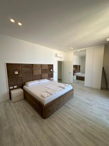 Queens luxury Vila 127 B