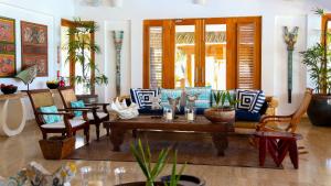 Hard Rock Golf Cozy 1BR • Pool & Golf Views