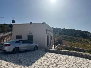 منزل مستقل لقضاء اجمل الاوقات بجبال عجلون - Şakhrah