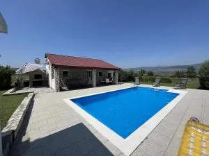 Oaza Mira - Uzarići