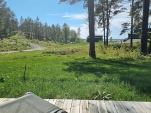 Fridfullt läge, stuga med sjöutsikt