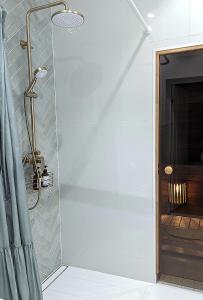 Mere Apartment - Private Yard, Sauna and Pet Friendly