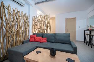 NEW Boutique Athens HEART Kypseli