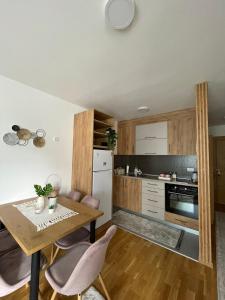 Verona Lakic Vrnjacka Banja