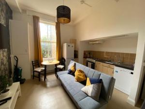 Bustling Western Apartment