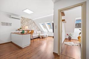 Byt v centre s výhľadom na hrad a parkovanim