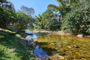 Piscina -Rio- Prox cachoeiras -15 hóspedes