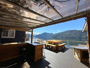 Private Ozarks Island Retreat