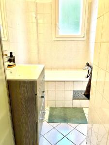 Appartements Appart Guy Moquet - Proche Paris et Disney - commerces a proximite : photos des chambres