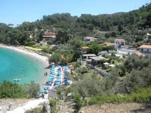 Debbie s Beach House - Chorió Avlákia