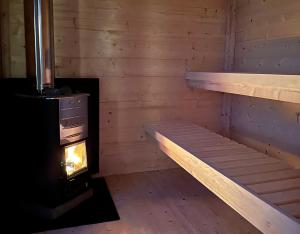 Newly built cabin with sauna, fireplace and amazing view