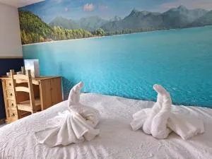 Sunny Waves - Hardingstone