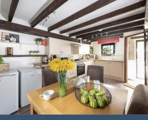 Beautiful Character Cottage - with Hot Tub