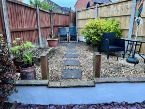 Housefield Stay, Room 2