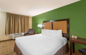 Studio with 1 King Bed - Non-Smoking room in Extended Stay America Suites - Salt Lake City - West Valley Center