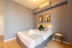 Studio minimalista e completo na Frei Caneca