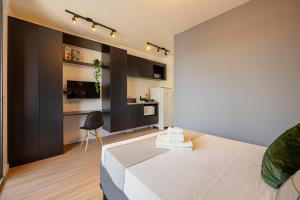 Studio minimalista e completo na Frei Caneca