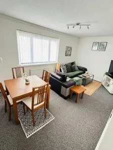 City Centre 4 Bedroom, 2 Bathroom, Free Parking - Heaton